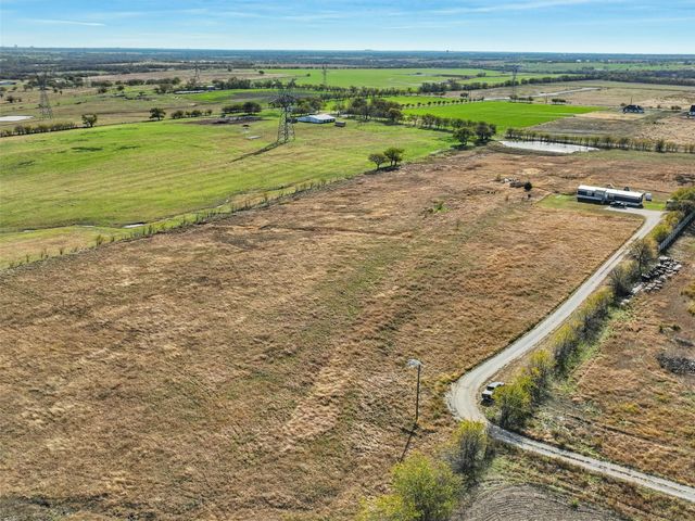16384 FM 1173, Krum, TX 76249