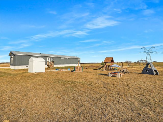 16384 FM 1173, Krum, TX 76249