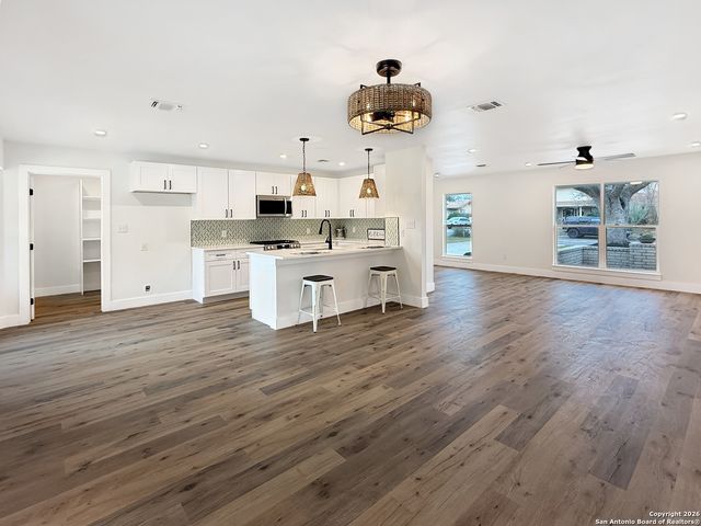 5642 Sir Gareth, San Antonio, TX 78218