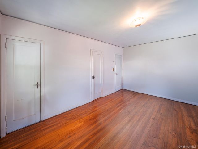 7618 172nd Street, Fresh Meadows, NY 11366
