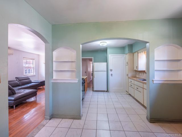 7618 172nd Street, Fresh Meadows, NY 11366