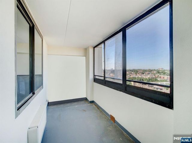 250 Gorge Road 18E, Cliffside Park, NJ 07010