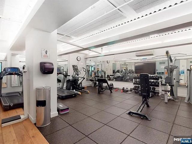 250 Gorge Road 18E, Cliffside Park, NJ 07010