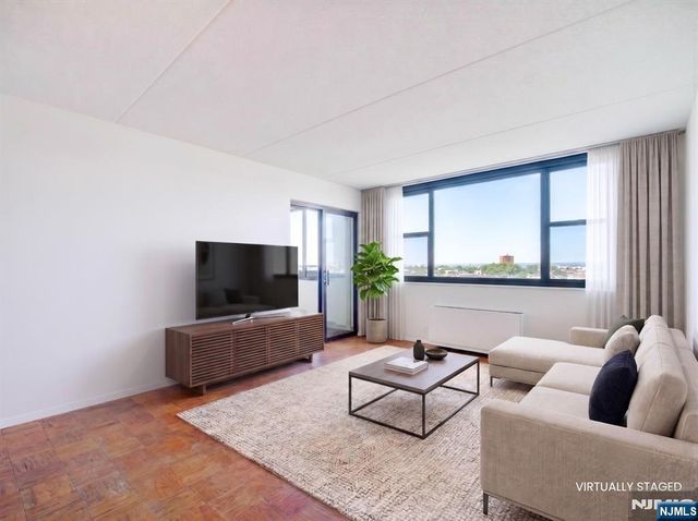 250 Gorge Road 18E, Cliffside Park, NJ 07010