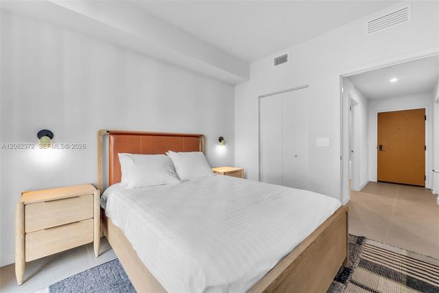 11 NE 6th Street 2209, Miami, FL 33132