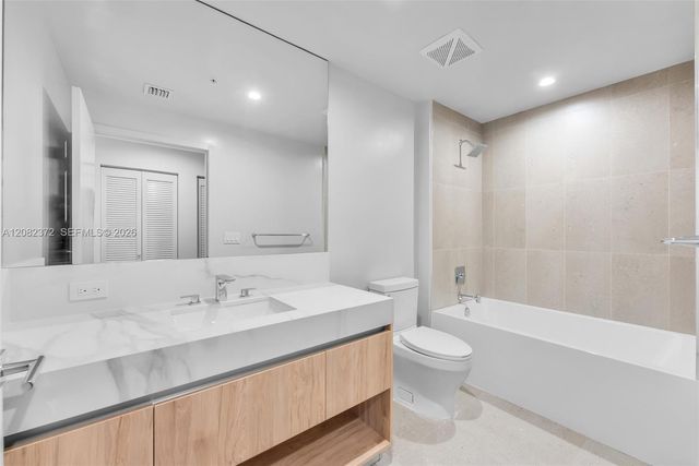11 NE 6th Street 2209, Miami, FL 33132