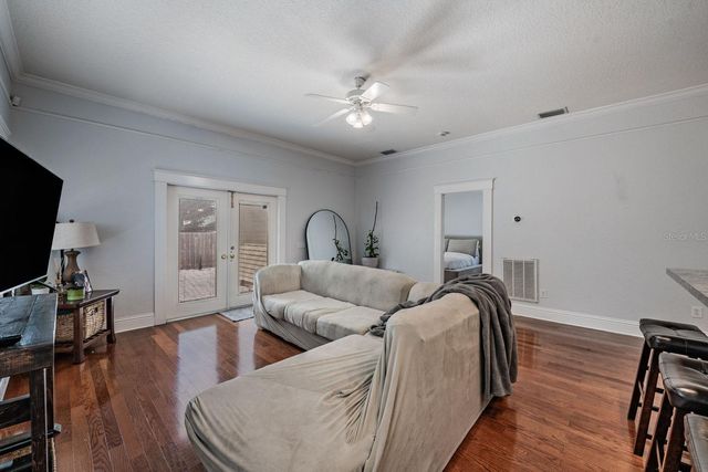 5804 N 9TH STREET, Tampa, FL 33604