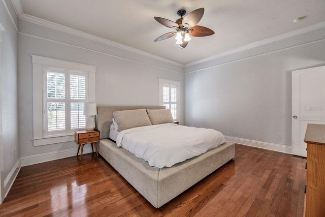 5804 N 9TH STREET, Tampa, FL 33604