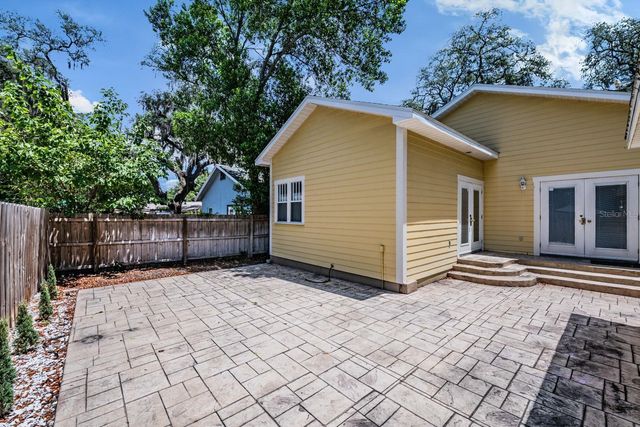 5804 N 9TH STREET, Tampa, FL 33604