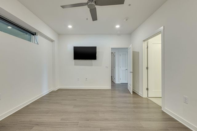 4361 S Congress Ave 401, Austin, TX 78745