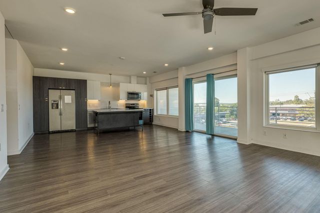 4361 S Congress Ave 401, Austin, TX 78745