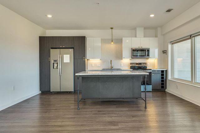 4361 S Congress Ave 401, Austin, TX 78745