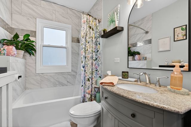 29 N Ahrens Avenue, Lombard, IL 60148