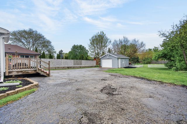 29 N Ahrens Avenue, Lombard, IL 60148