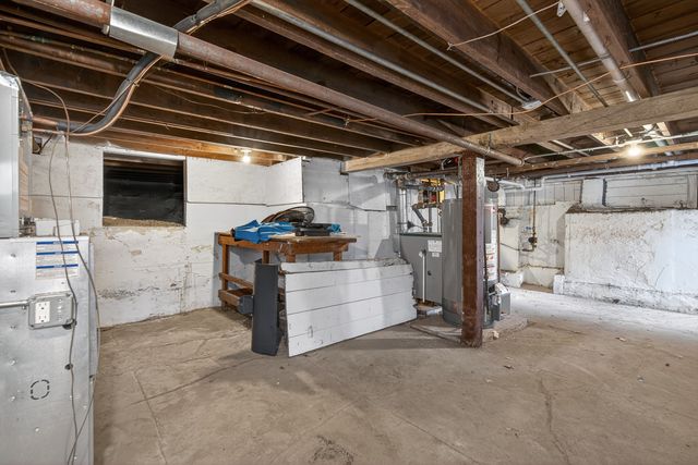 29 N Ahrens Avenue, Lombard, IL 60148