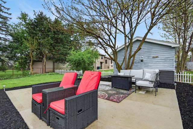 29 N Ahrens Avenue, Lombard, IL 60148
