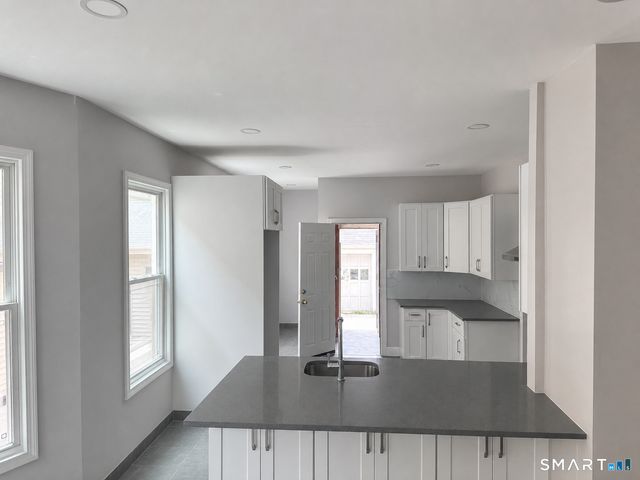 139 Whitney Avenue 1, Bridgeport, CT 06606