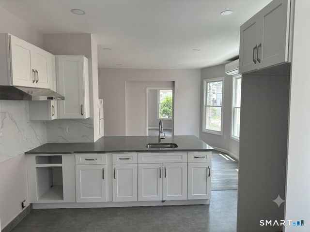 139 Whitney Avenue 1, Bridgeport, CT 06606