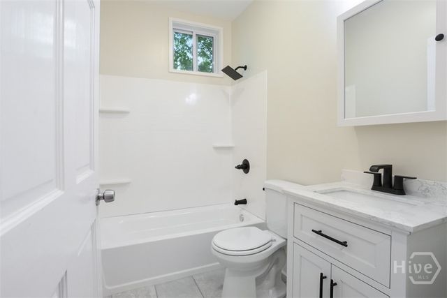 2304 E Reynolds Street, Savannah, GA 31401