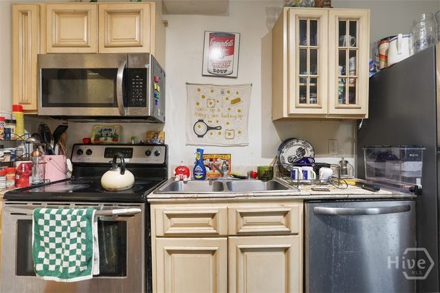 2304 E Reynolds Street, Savannah, GA 31401