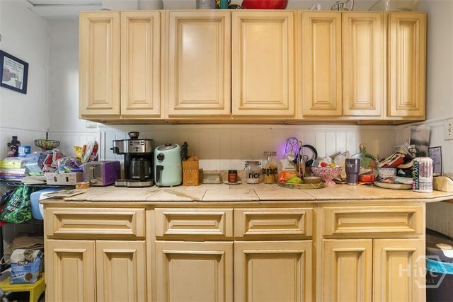 2304 E Reynolds Street, Savannah, GA 31401