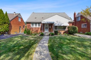 20509 Frazho Street, Saint Clair Shores, MI 48081