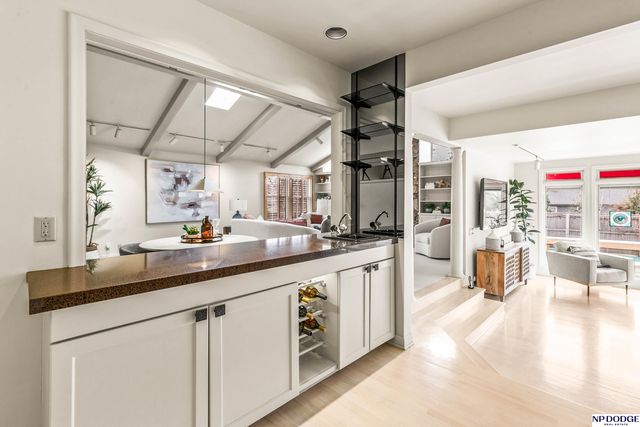 8731 Douglas Street, Omaha, NE 68114