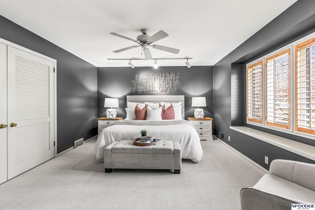 8731 Douglas Street, Omaha, NE 68114