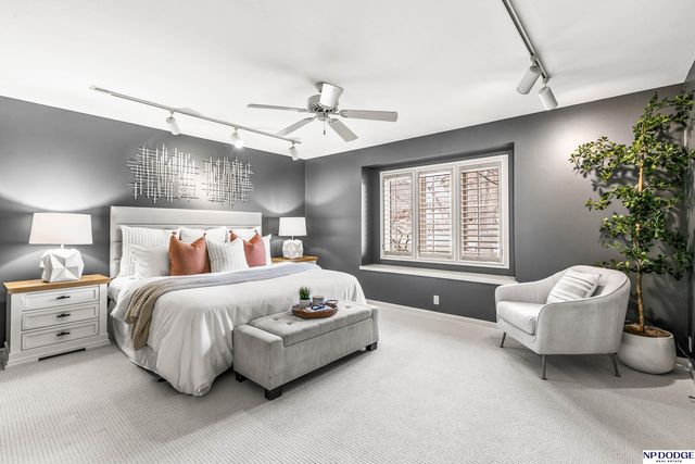 8731 Douglas Street, Omaha, NE 68114