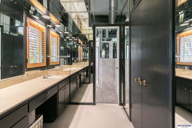 8731 Douglas Street, Omaha, NE 68114