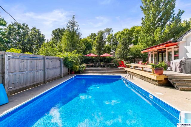 8731 Douglas Street, Omaha, NE 68114