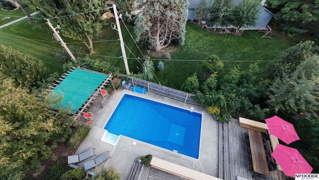 8731 Douglas Street, Omaha, NE 68114