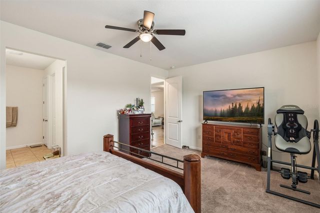 31724 BROADWATER AVENUE, Leesburg, FL 34748