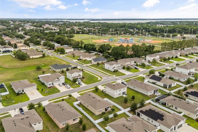 31724 BROADWATER AVENUE, Leesburg, FL 34748