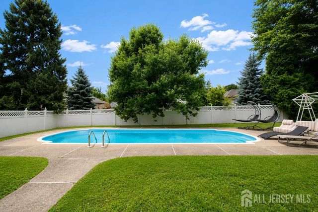 35 Shelley Road, Springfield, NJ 07081