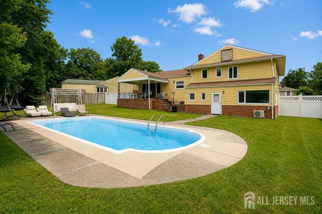 35 Shelley Road, Springfield, NJ 07081