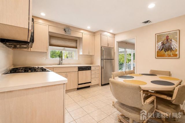 35 Shelley Road, Springfield, NJ 07081