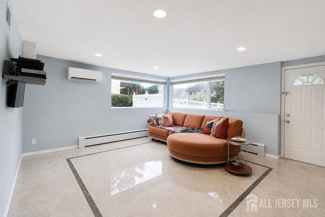 35 Shelley Road, Springfield, NJ 07081