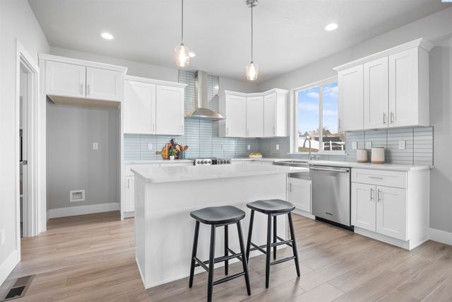 3850 Orchard Street, West Richland, WA 99353