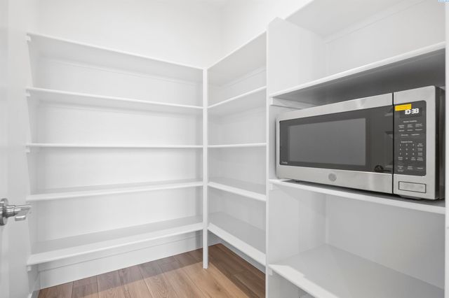 3850 Orchard Street, West Richland, WA 99353