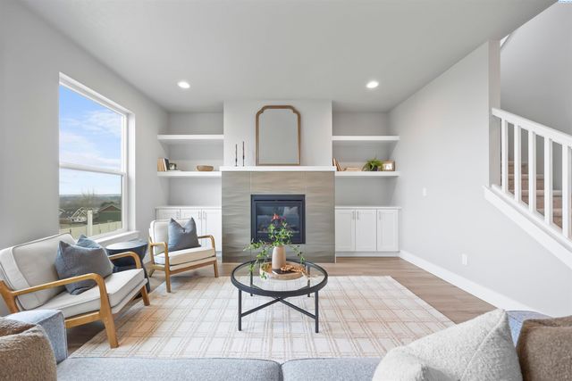 3850 Orchard Street, West Richland, WA 99353