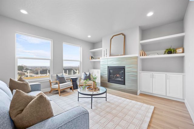 3850 Orchard Street, West Richland, WA 99353