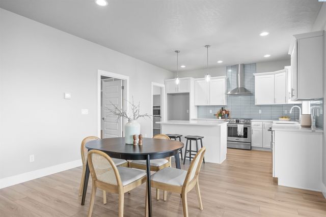 3850 Orchard Street, West Richland, WA 99353