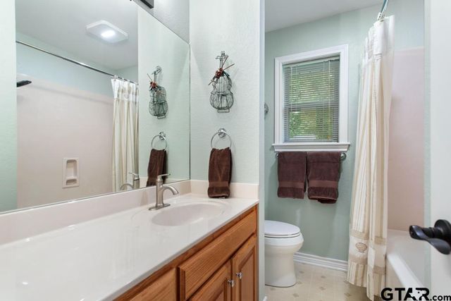 15988 Rocky Ridge Rd, Bullard, TX 75757