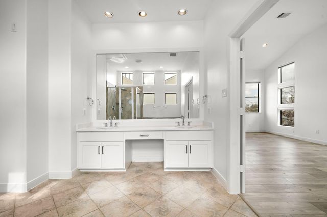 906 Reinerman Street, Houston, TX 77007