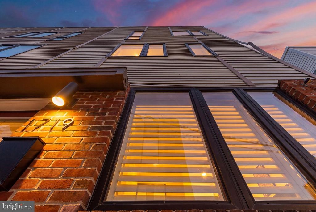 1719 ERDMAN ST, PHILADELPHIA, PA 19130 — exterior