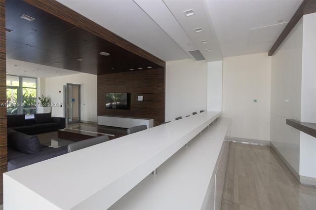 1330 West Ave 3305, Miami Beach, FL 33139