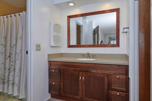502 W HUNTINGTON COMMONS Road 238, Mount Prospect, IL 60056