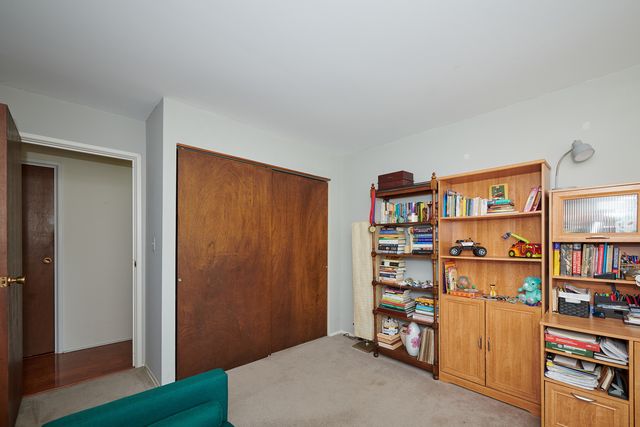 502 W HUNTINGTON COMMONS Road 238, Mount Prospect, IL 60056