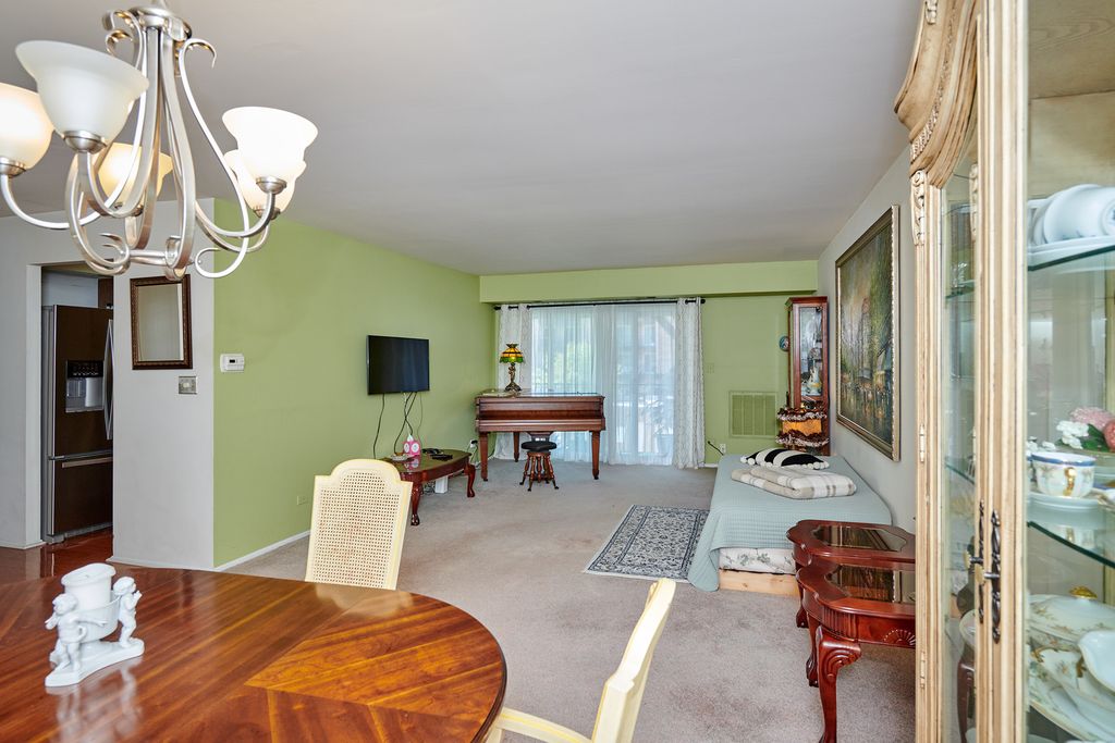 502 W HUNTINGTON COMMONS Road 238, Mount Prospect, IL 60056 — photo 3